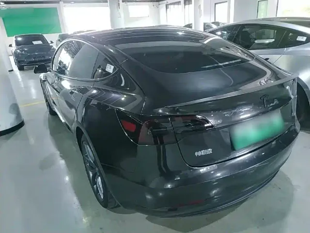 Tesla Model 3 2022 Performance High-Performance AWD — Фото автомобиля 4