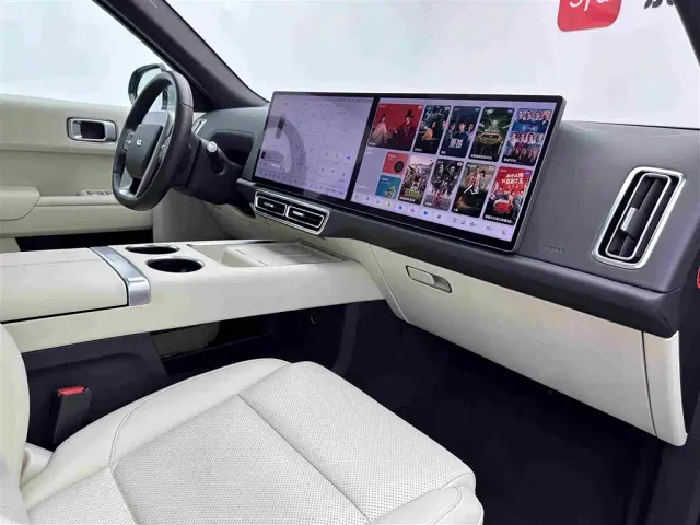 Li Auto L8 — Фото автомобиля 16