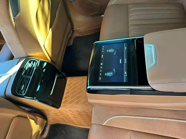 Hongqi H9 — Фото автомобиля 17
