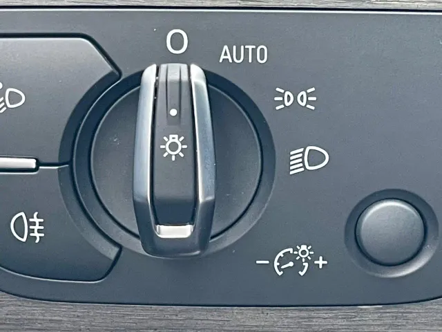Audi A4L — Фото автомобиля 14