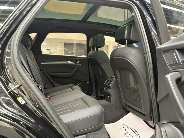 Audi Q5L — Фото автомобиля 18