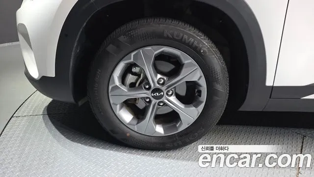 Kia Seltos Новый Seltos Бензин 2.0 2WD — Фото автомобиля 5