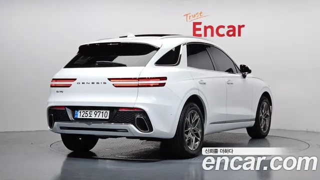 Genesis GV70 2.5T Бензин 2WD — Фото автомобиля 2