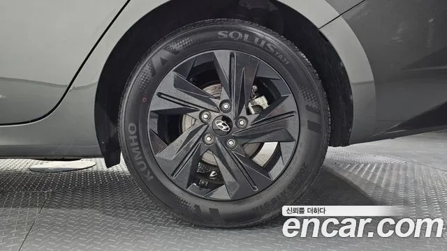 Hyundai AVANTE Avante (CN7) — Фото автомобиля 18