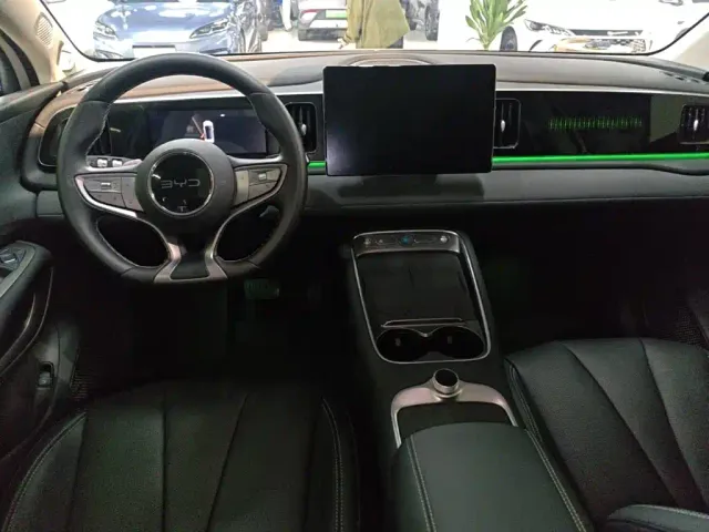 BYD Sealion 05 EV — Фото автомобиля 9