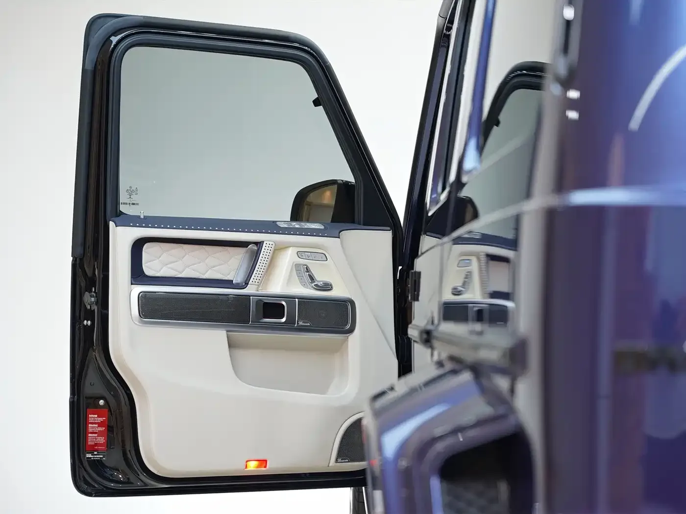 Mercedes-Benz Mercedes-Benz G-Class 2022 G 500 — Фото автомобиля 10