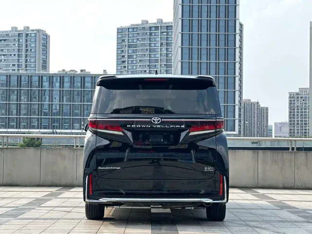 Toyota Vellfire — Фото автомобиля 12