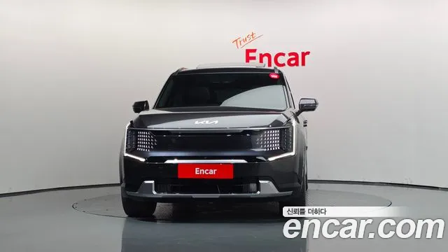 Kia EV9 — Фото автомобиля 3
