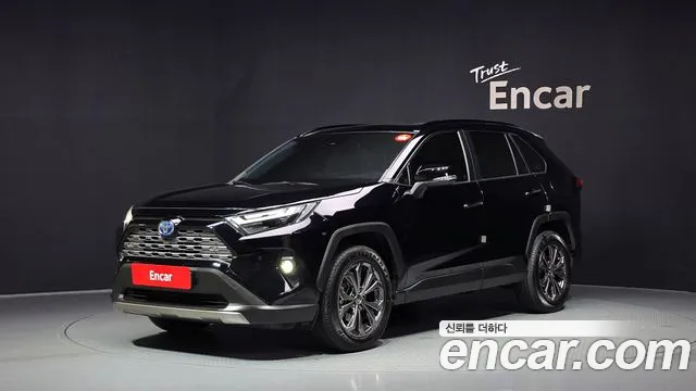 Toyota RAV4 — Фото автомобиля 8