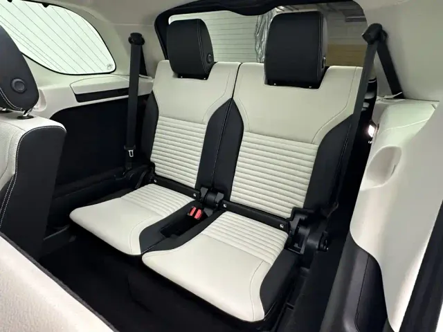 Land Rover Discovery — Фото автомобиля 20