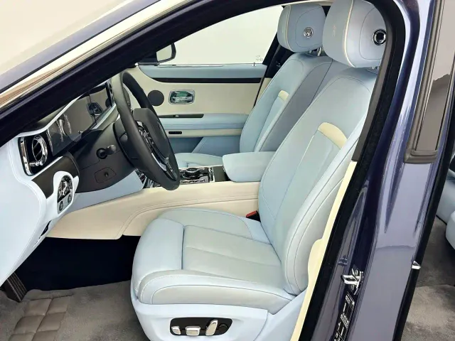 Rolls-Royce Ghost — Фото автомобиля 6