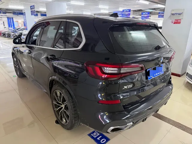 BMW X5 — Фото автомобиля 4