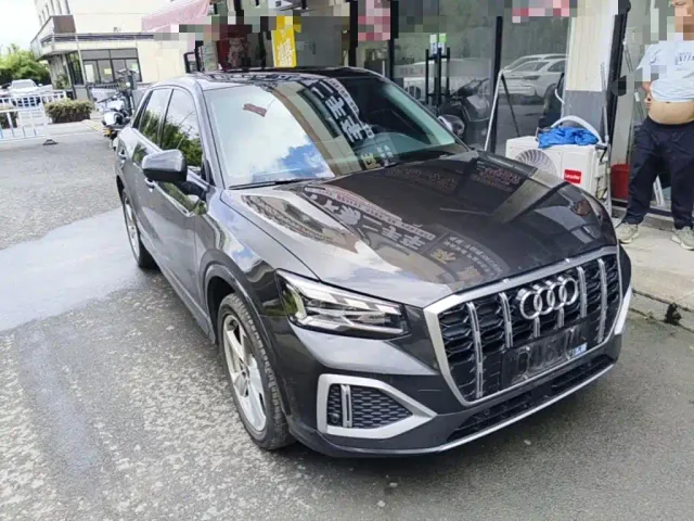 Audi Q2L — Фото автомобиля 3