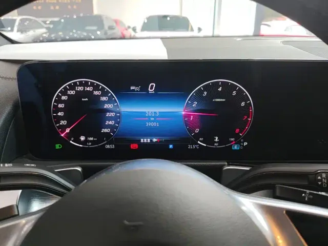 Mercedes-Benz GLB-Class — Фото автомобиля 11