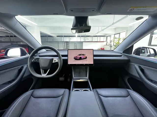 Tesla Model Y — Фото автомобиля 5