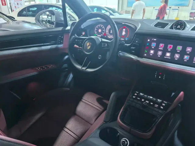 Porsche Cayenne — Фото автомобиля 23