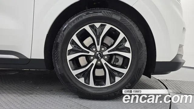 Kia Canival Carnival 4 поколение Дизель 9 мест Signature — Фото автомобиля 19
