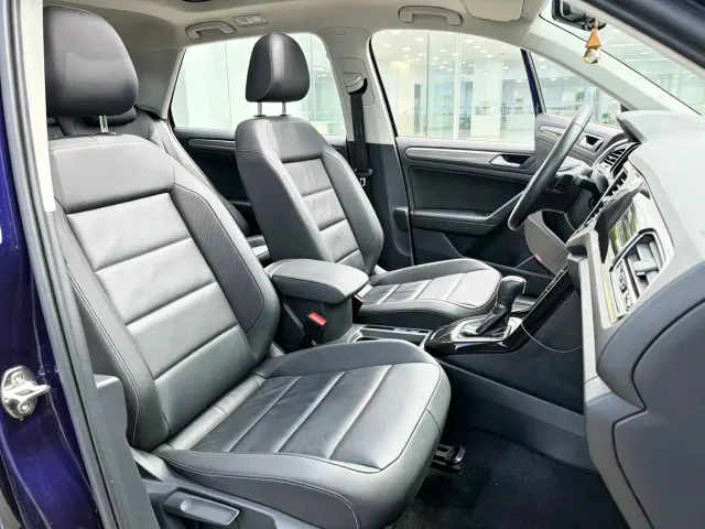 Volkswagen T-Roc — Фото автомобиля 10