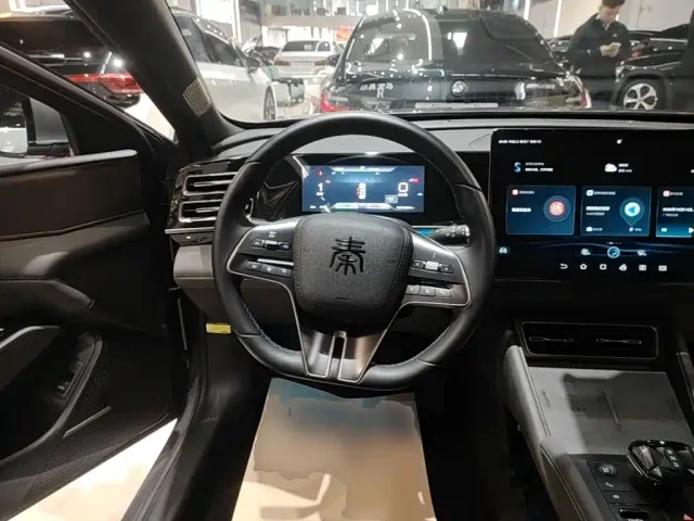BYD Qin L — Фото автомобиля 10