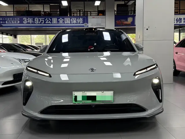 Nio ET5 Touring — Фото автомобиля 2