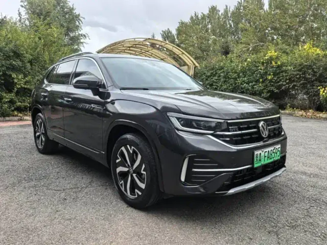 Volkswagen Tayron GTE Plug-in Hybrid — Фото автомобиля 3