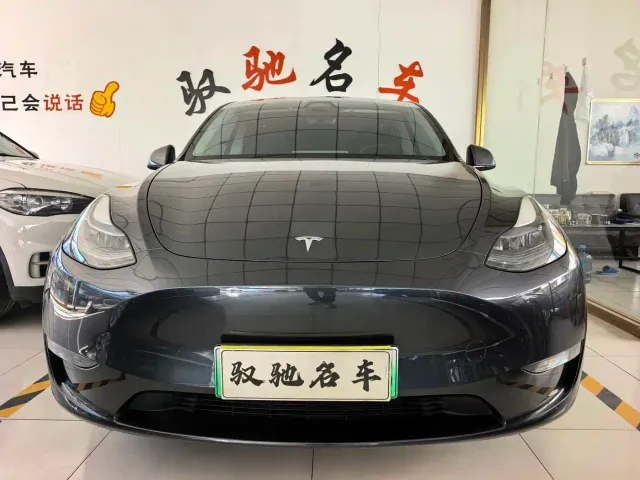 Фотография автомобиля — Tesla Model Y