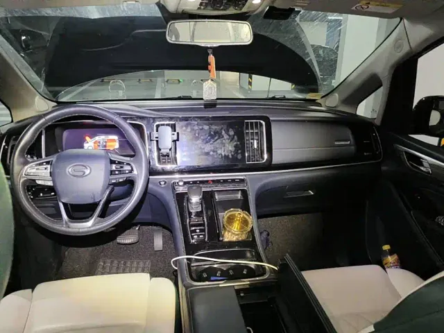 GAC Trumpchi M8 — Фото автомобиля 12