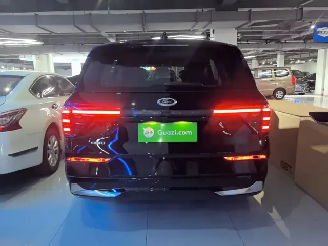 Ford Edge — Фото автомобиля 5