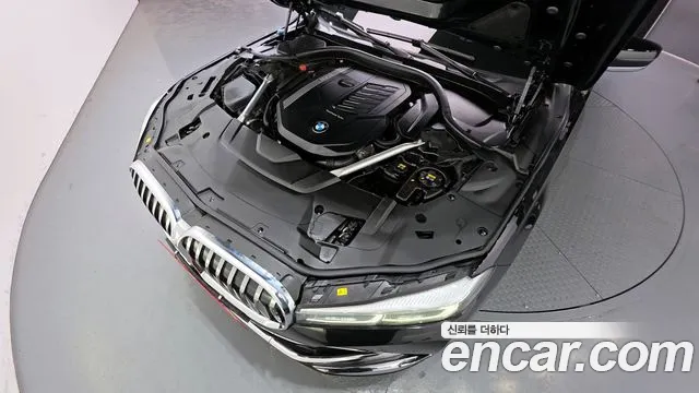 BMW 7-Series — Фото автомобиля 6