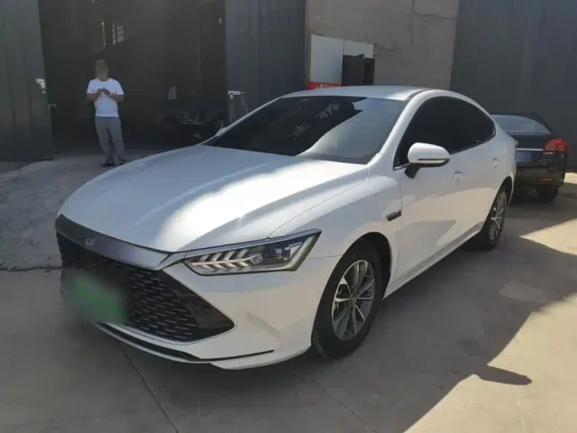 Фотография автомобиля — BYD Qin PLUS