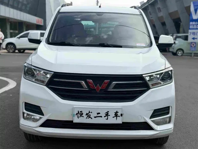 Wuling Hongguang — Фото автомобиля 2