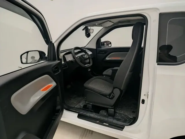 Wuling Hongguang Mini EV — Фото автомобиля 12