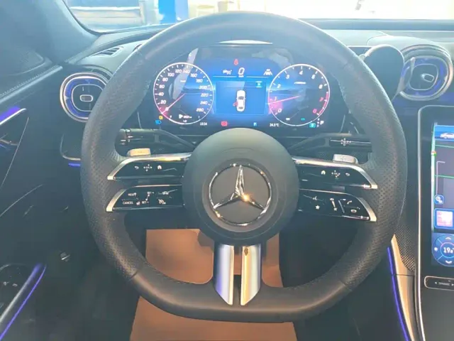 Mercedes-Benz C-Class — Фото автомобиля 10
