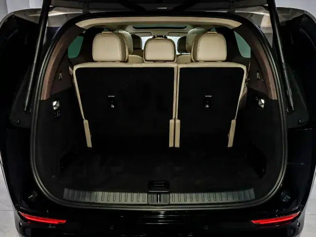 Li Auto MEGA — Фото автомобиля 7