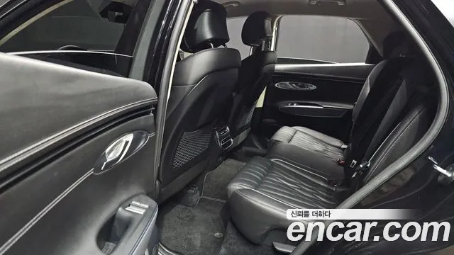 Genesis GV70 — Фото автомобиля 18