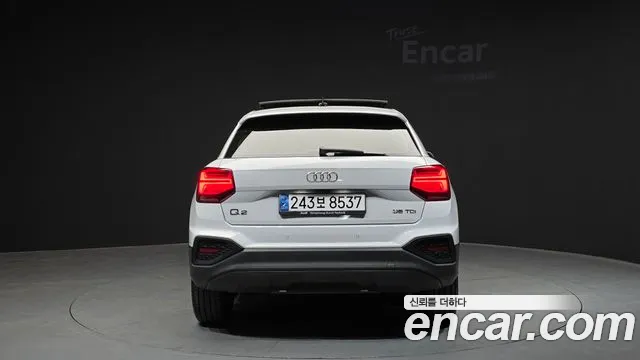 Audi Q2 — Фото автомобиля 4