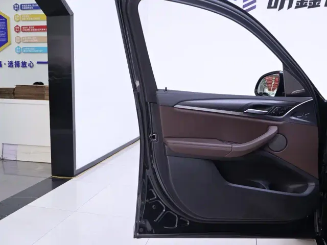 BMW X3 — Фото автомобиля 18