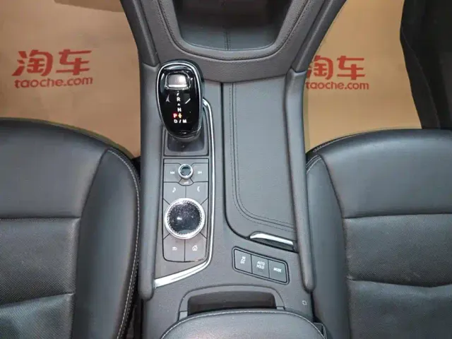 Cadillac XT6 — Фото автомобиля 16