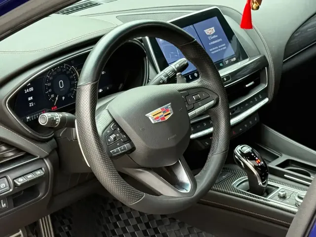 Cadillac CT5 — Фото автомобиля 9