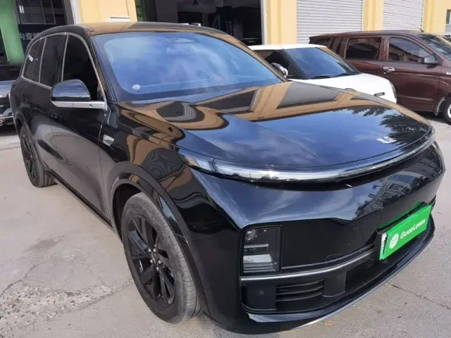 Li Auto L8 — Фото автомобиля 3