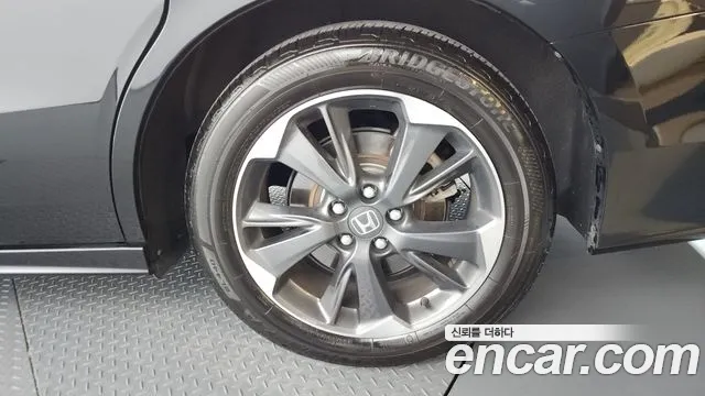 Honda Odyssey — Фото автомобиля 20