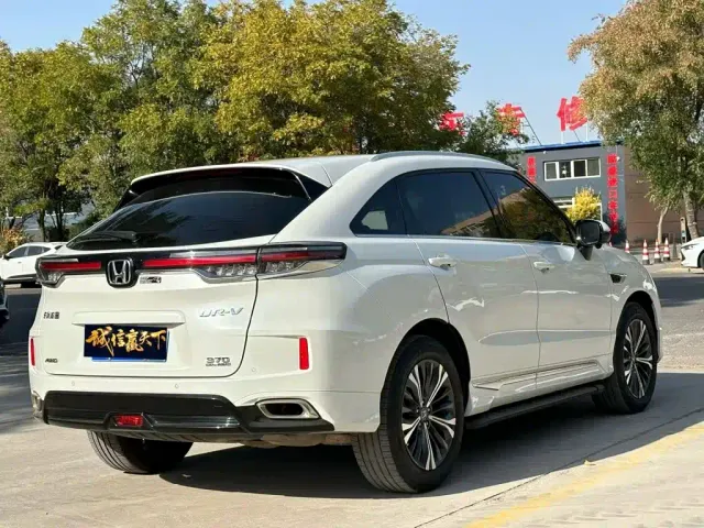 Honda UR-V — Фото автомобиля 7