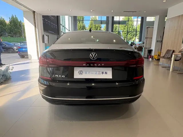 Volkswagen Passat — Фото автомобиля 17