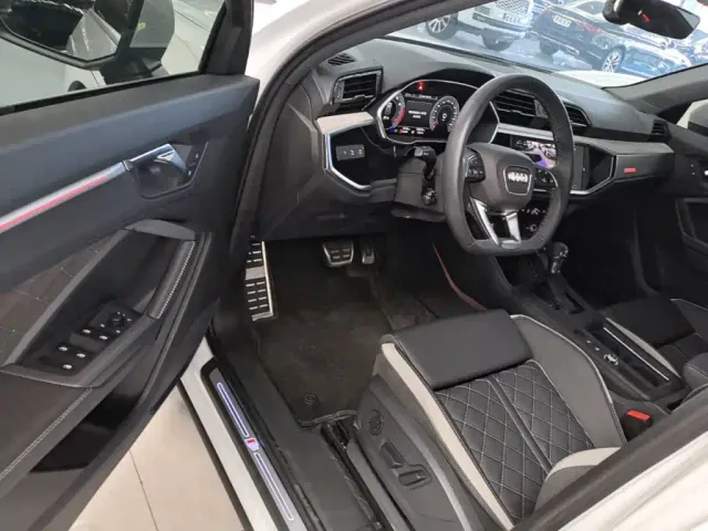 Audi Q3 — Фото автомобиля 15