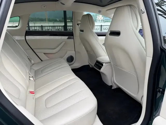 Luxeed S7 — Фото автомобиля 11