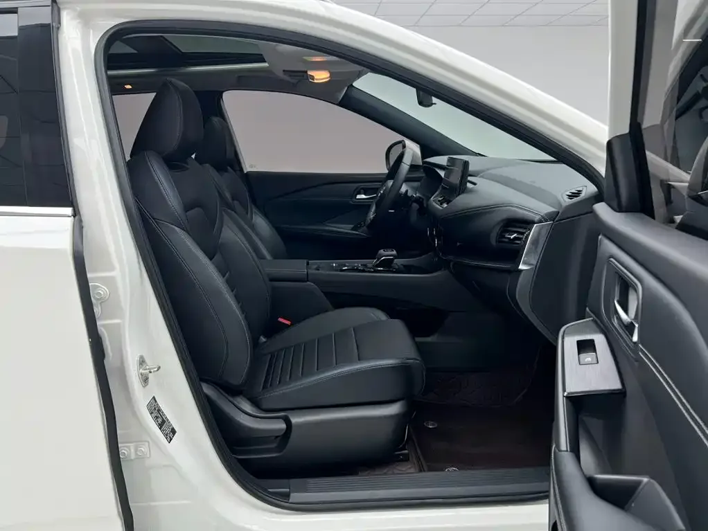 Nissan Qashqai 2023 Model 1.3T CVT Luxury Edition — Фото автомобиля 5