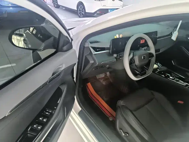 Changan Raeton Plus — Фото автомобиля 15