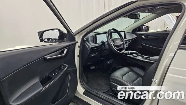 Kia EV6 — Фото автомобиля 15
