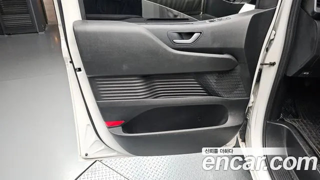 Hyundai Staria Staria Tourer 11 мест — Фото автомобиля 25
