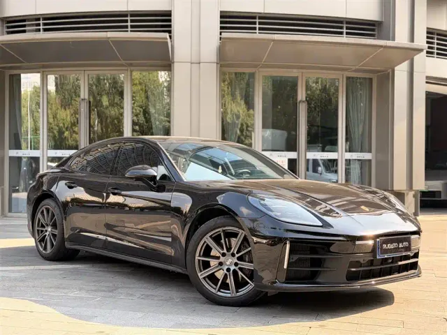 Porsche Panamera — Фото автомобиля 6